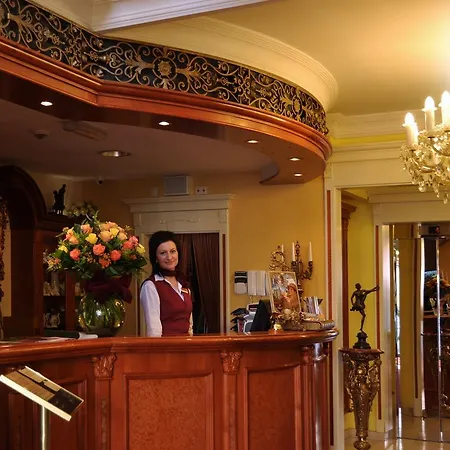 Grande Madonna Hotel 4*