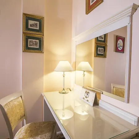Grande Madonna Hotel