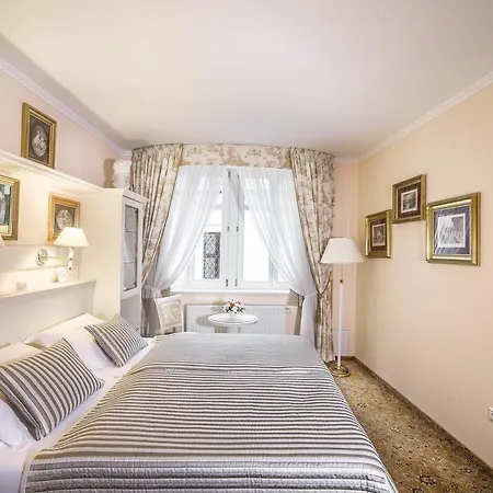 Grande Madonna Hotel